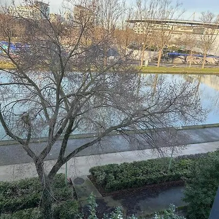 Vue Sur Canal Et Stade De France Apartment