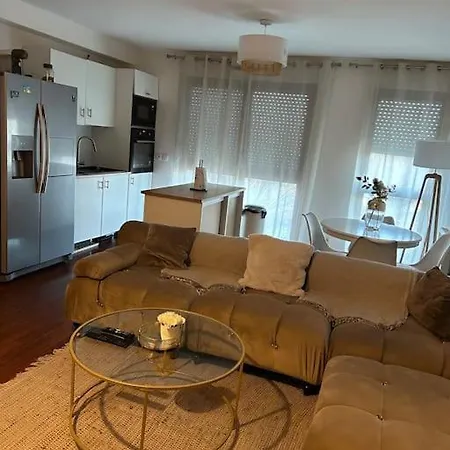 Vue Sur Canal Et Stade De France Apartment Aubervilliers